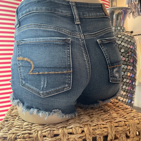 American Eagle Shorts - Picture 3 of 4